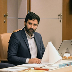آقای نوید حیدری 250